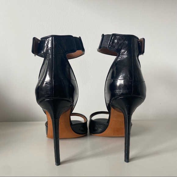 Givenchy Shark Lock Black Eel Print Calf Leather Heel Sandals 37.5 - Picture 5 of 10